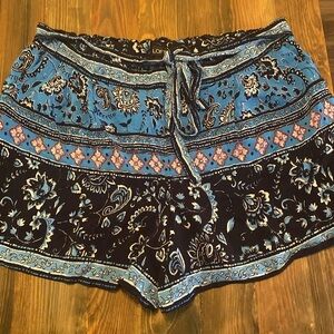 LOFT blue border stripe print shorts